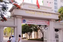 Tạm đình chỉ giáo viên chủ nhiệm lớp có nữ sinh tự tử ở Nghệ An