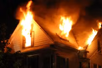 Sử dụng gối massage, người phụ nữ đốt luôn nhà vì...