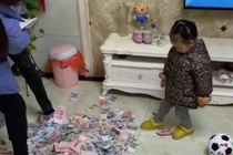 Mẹ chồng đánh bài, con dâu ủng hộ và cái kết kinh ngạc