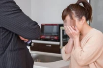 Xét nghiệm ADN, chồng phát hiện vợ ngoại tình với người không ai ngờ