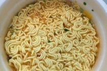 Ăn mì gói 3 năm, thanh niên khiến bác sĩ sợ hãi khi nội soi