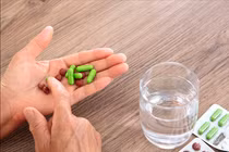 Uống thuốc sai cách...không chữa được bệnh còn tự hại thân