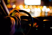 Bắt xe công nghệ đi làm, cô gái gãy xương khắp người 