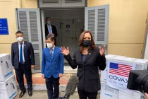 500.000 liều vắc xin Pfizer Mỹ tài trợ thêm đã về tới Việt Nam