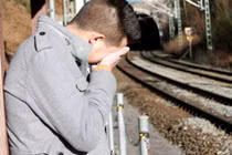 Bác sĩ sai sót, chàng trai lớn lên không dám có bạn gái 