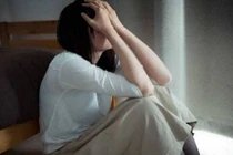 Vợ lén làm chuyện này 18 lần một tháng, chồng hối không kịp