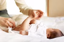 Nhờ mẹ chồng chăm con 2 buổi chiều, con dâu phát điên vì điều này