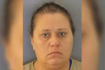 Quá đẹp trai, thiếu niên 17 tuổi bị bà dì 43 tuổi bắt cóc, cưỡng bức