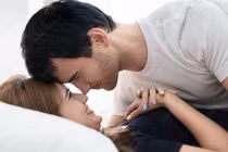 Đang ân ái với vợ, chồng sợ chết khiếp vì điều này 