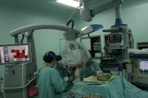 Dự lễ tang, người phụ nữ hét thảm thiết lộ bí mật rợn người 