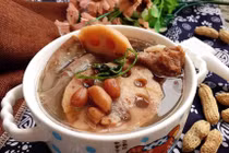 Nấu lạc chung với thứ này, vừa bổ máu lại hết nám trên mặt