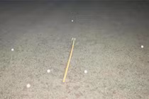 Sân bóng đá Hà Tĩnh biến thành nơi tập golf 'chui'