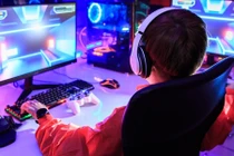 Con trai bí mật nạp tiền game, bố tàn sát cả nhà 