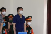 Màn đối chất giữa cựu Chỉ huy trưởng Biên phòng Kiên Giang và 'trùm' buôn lậu xăng dầu