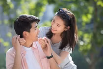 Vợ tìm nhân tình cho chồng có ham muốn cao gây choáng 