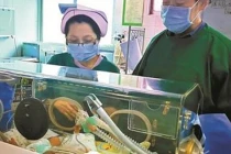 Bé gái vừa sinh đã tỏa hương thơm, BS nói: Bệnh nặng chứ không đùa