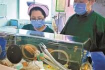 Bé gái vừa sinh đã tỏa hương thơm, BS nói: Bệnh nặng chứ không đùa