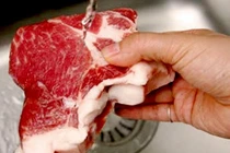 Thịt bò càng chần càng bẩn, thêm bước này cực sạch lại ngọt thịt