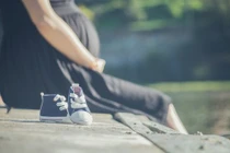 Vào phòng sinh, sản phụ bí mật đưa tờ giấy nhỏ khiến bác sĩ xót xa 