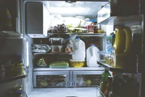 Bảo quản thức ăn thừa đúng cách trong dịp Tết để không bị ngộ độc