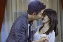 Chồng đi mua rau 20 phút, vợ làm chuyện tày đình với hàng xóm 