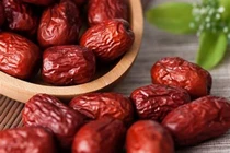 Ăn táo đỏ kiểu này không khác gì tự "nuốt độc"