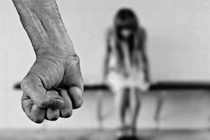 Đến nhà bạn trai cũ đòi tiền, cô gái đau đớn hóa nô lệ tình dục 