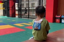 Biết con trai không cùng huyết thống, bố làm điều ai cũng phẫn nộ