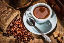 3 loại đồ uống F0 điều trị tại nhà nên tránh xa