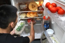 Máu chuyển xanh cực độc vì thứ này trong tủ lạnh 