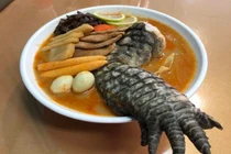 Hãi hùng món mì ramen cá sấu, người yếu tim không dám ăn