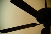 Khuyên con gái chia tay không được, bố làm điều ai cũng sợ 