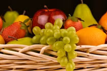 Ăn kiêng bằng trái cây, người đàn ông suýt mất mạng