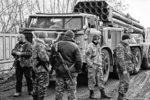 Kiev dừng rút vũ khí hạng nặng khỏi Donbass?