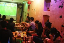 Cái kết đau đớn khi để bạn gái xem World Cup với bạn thân 