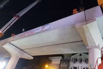 Video: Lắp xong dầm khủng 150 tấn, đường sắt Nhổn - Ga HN hợp long