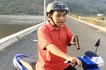 Phó phòng dọa dân bằng súng giả bị phạt 7,5 triệu