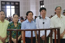 Ông Phan Văn Vĩnh và vụ án "gỗ lậu" chưa hồi kết