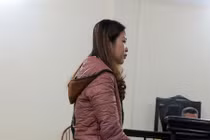 Kết đắng của những "hotgirl" thích xài tiền đô