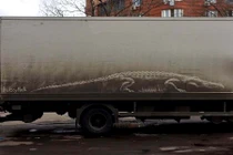 Ấn tượng không thể tin nổi nghệ thuật ra đời từ bụi bẩn 