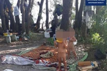 Cặp đôi bỏ rơi con ruột giữa đường vì lý do choáng váng 