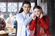 Địch Lệ Nhiệt Ba bị chê bai trong phim đóng cùng Châu Du Dân 