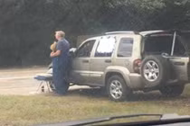 Cụ ông U90 và cách kiếm tiền chữa bệnh cho vợ “đốn tim” bao người