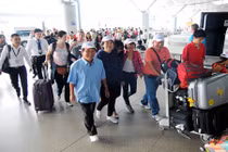 Du lịch Tết nhớ đời: Cẩn thận bị đói, thủ sẵn mì tôm