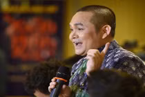 Nghệ sĩ Xuân Hinh bất ngờ đệ đơn xin về hưu sớm