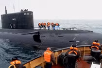 Nga hạ thủy tàu ngầm Varshavyanka sau 25 năm khởi đóng