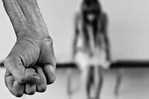 Cô gái bị cha ruột xâm hại và cái kết bi kịch sau 32 năm 