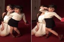 Diễn sâu chụp ảnh, bé gái khiến ai cũng muốn có 1 cô con gái