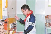 Bị mẹ mắng, cậu bé phát minh luôn ra thứ ai cũng "choáng"