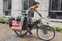 Nhìn chàng trai này, ai từng gặp tai nạn kinh hoàng sẽ thêm động lực